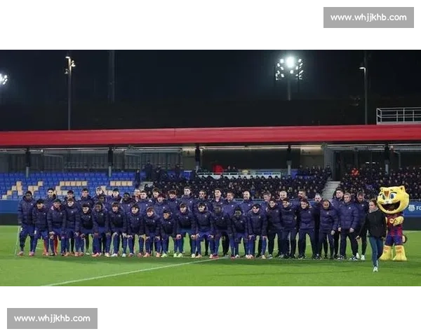 德比失利后，拉波尔塔现身体育城重申支持